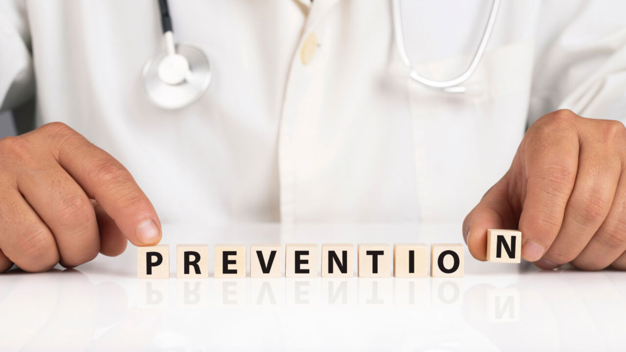 Prevenzione primaria e secondaria: i due pilastri fondamentali per ridurre rischio e mortalità del tumore al seno